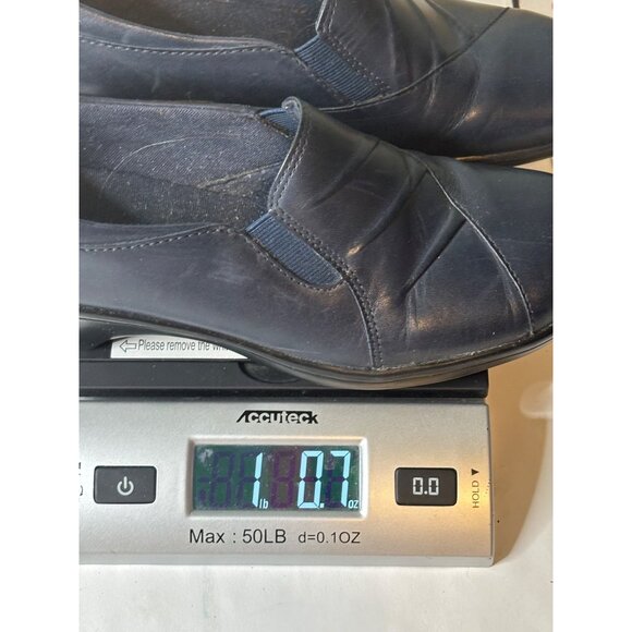 Clarks  Slip-On Loafers Navy Sz 6 Round Toe Leather Comfort Career Office - Picture 8 of 8